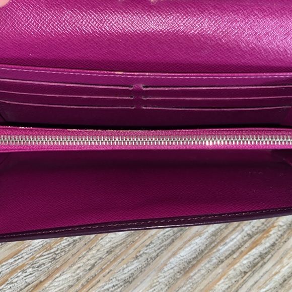 Louis Vuitton - Plum/Purple LV Epi Long Wallet - Picture 13 of 16